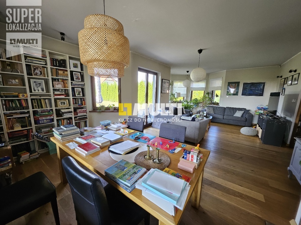 Dom wolnostojący w doskonałej lokalizacji (2)