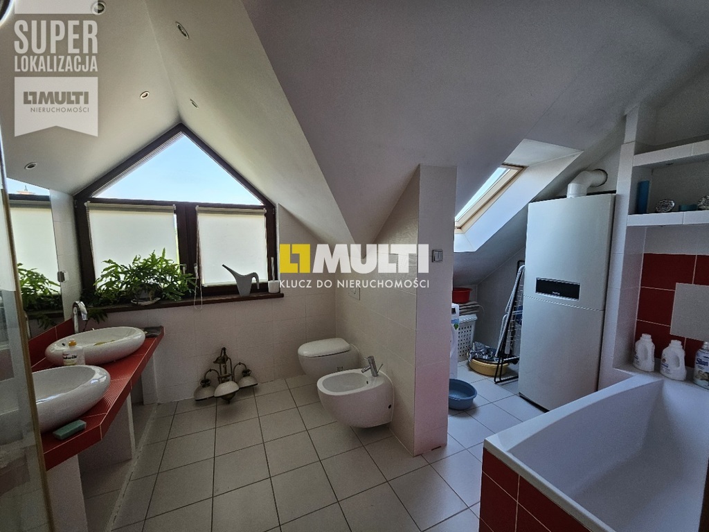 Dom wolnostojący w doskonałej lokalizacji (7)