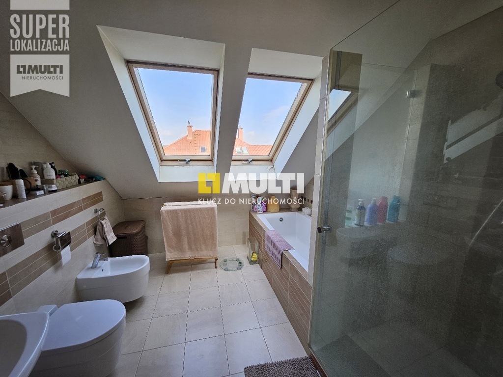 Dom wolnostojący w doskonałej lokalizacji (8)