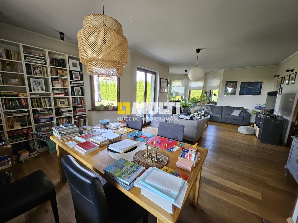 Dom wolnostojący w doskonałej lokalizacji (2)