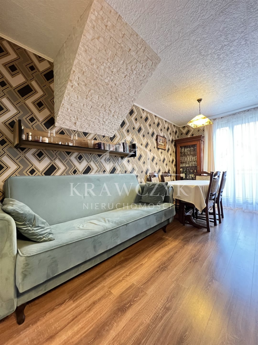 Na sprzedaż,4 pokoje,z garażem na osiedlu zamknięt (11)