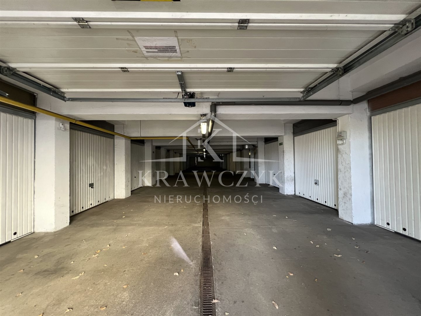 Na sprzedaż,4 pokoje,z garażem na osiedlu zamknięt (17)