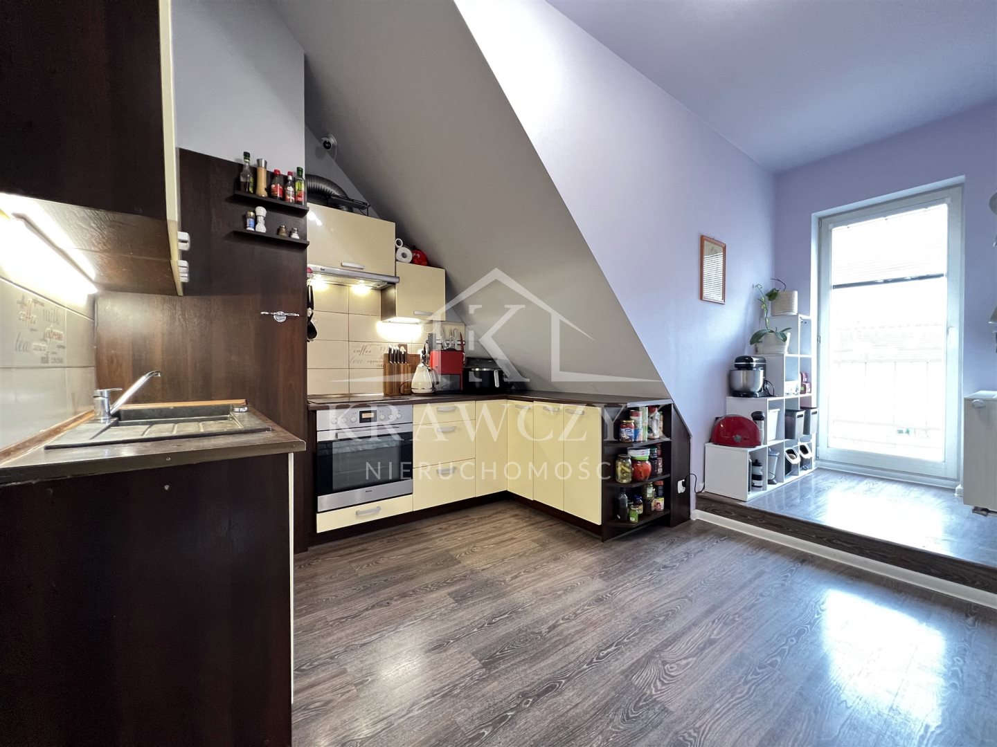 Na sprzedaż,4 pokoje,z garażem na osiedlu zamknięt (3)