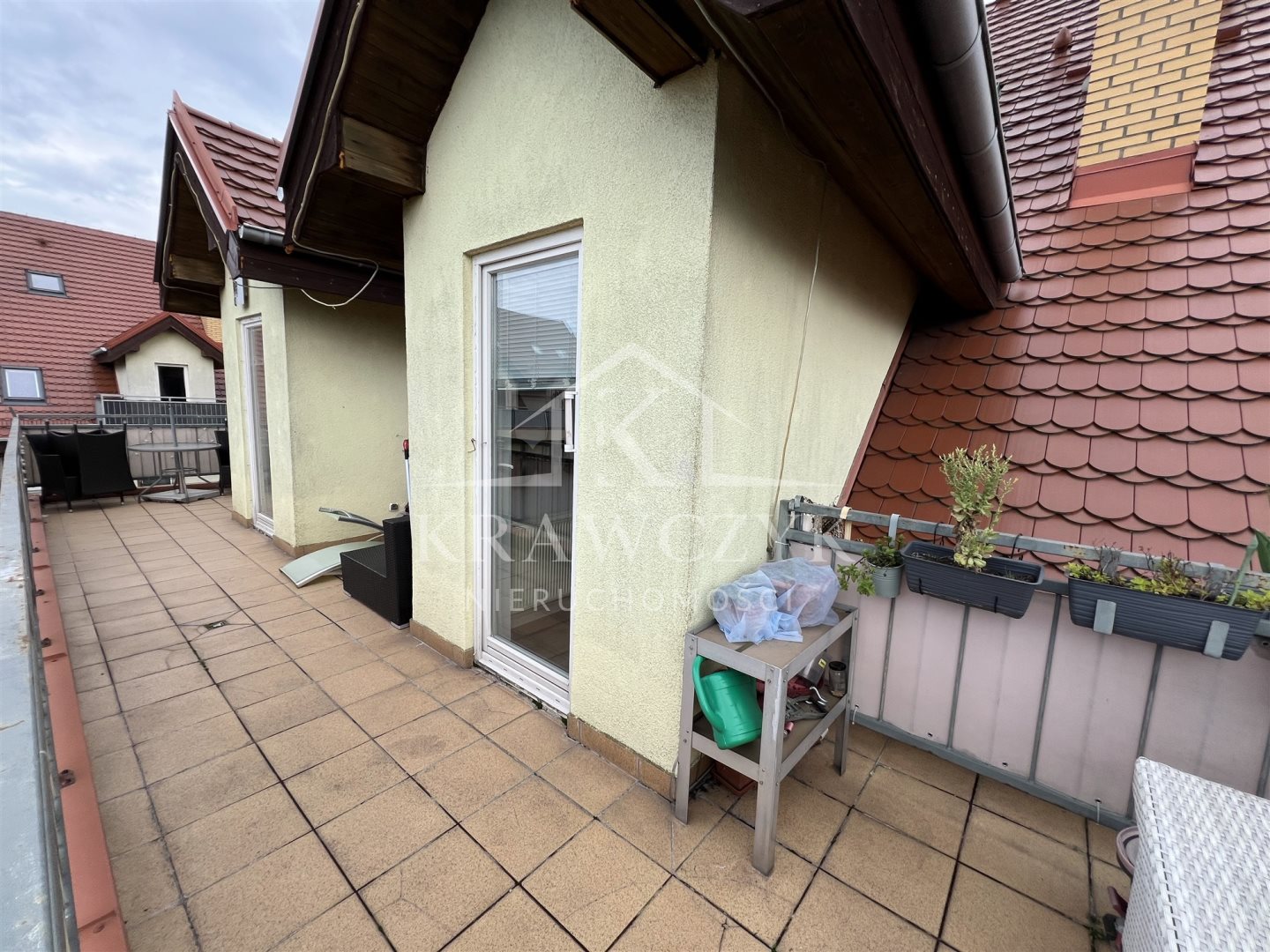 Na sprzedaż,4 pokoje,z garażem na osiedlu zamknięt (4)