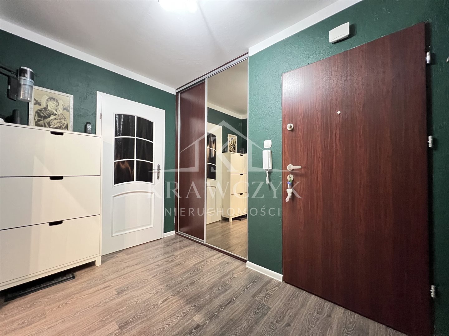 Na sprzedaż,4 pokoje,z garażem na osiedlu zamknięt (5)