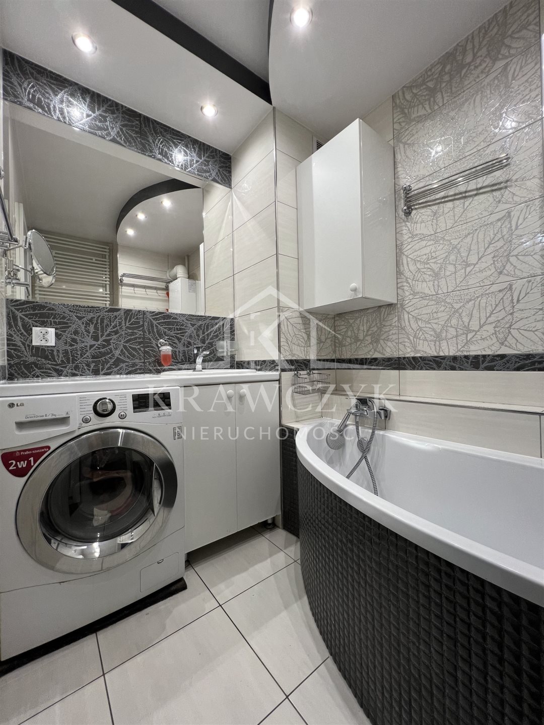 Na sprzedaż,4 pokoje,z garażem na osiedlu zamknięt (8)