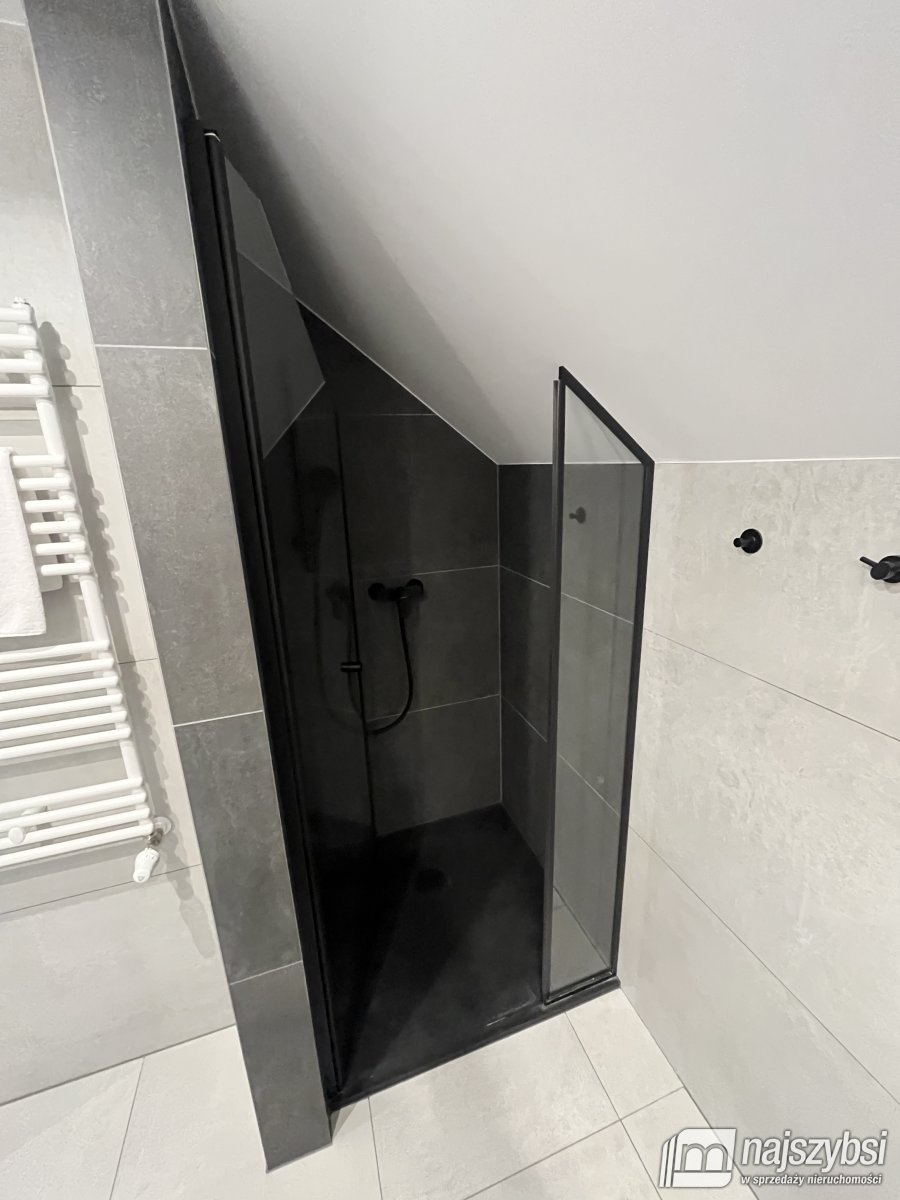 KOŁOBRZEG - APARTAMENT Z BALKONEM - NETTO 359000 ! (18)