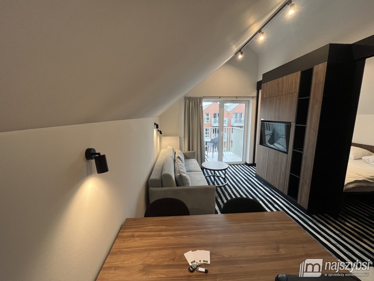 KOŁOBRZEG - APARTAMENT Z BALKONEM - NETTO 359000 ! (8)