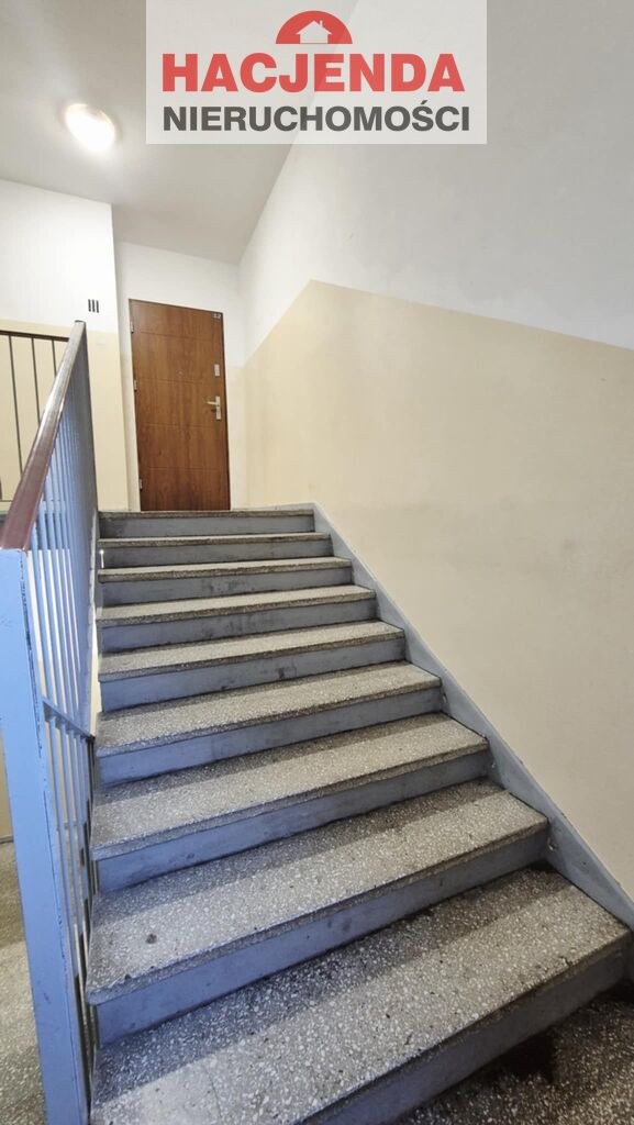 PIASKOWA 2 poziomy 4 pokoje tylko 588,000zł (22)