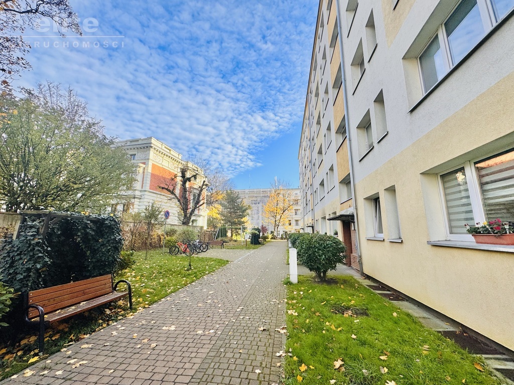 Centrum, ul. Bazarowa, 2 balkony, super widok! (15)