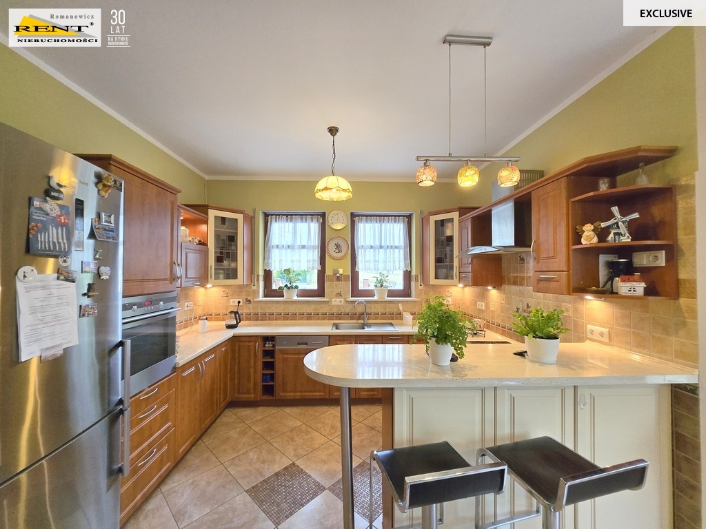 Dom z ogrodem, 6pokoi, 2garaże, wejście do lasu (6)