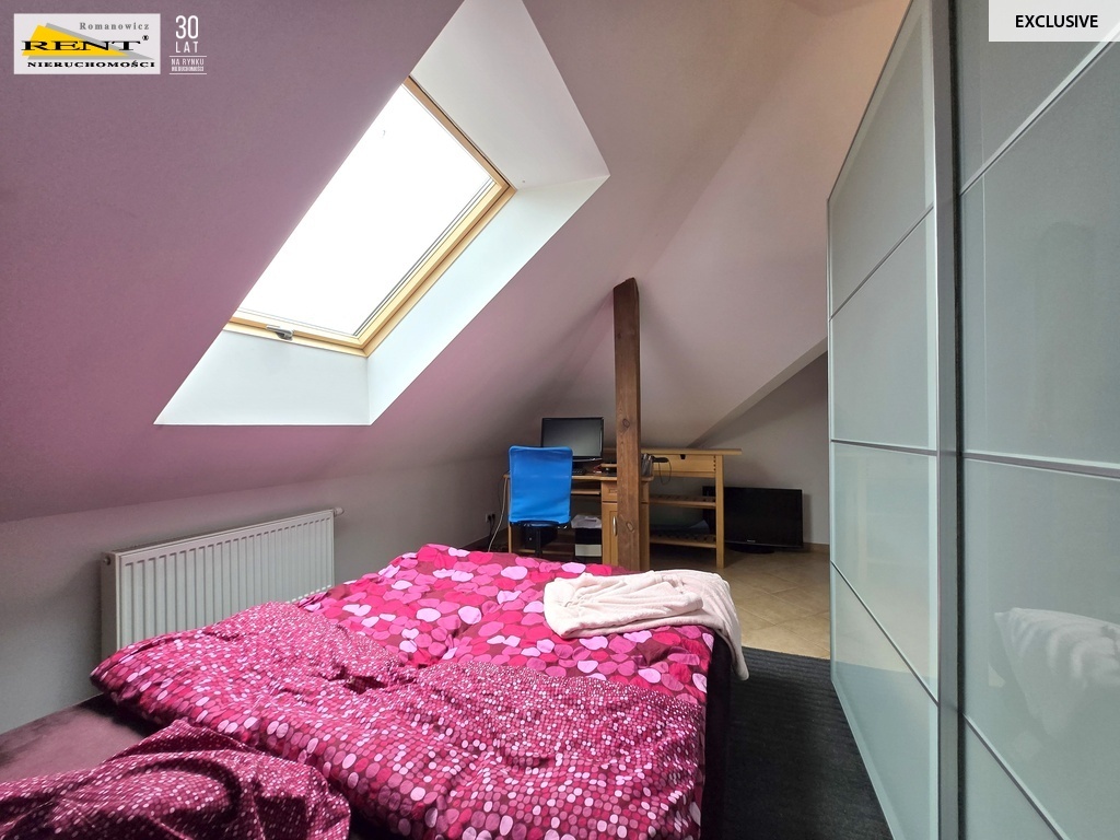 Dom z ogrodem, 6pokoi, 2garaże, wejście do lasu (11)