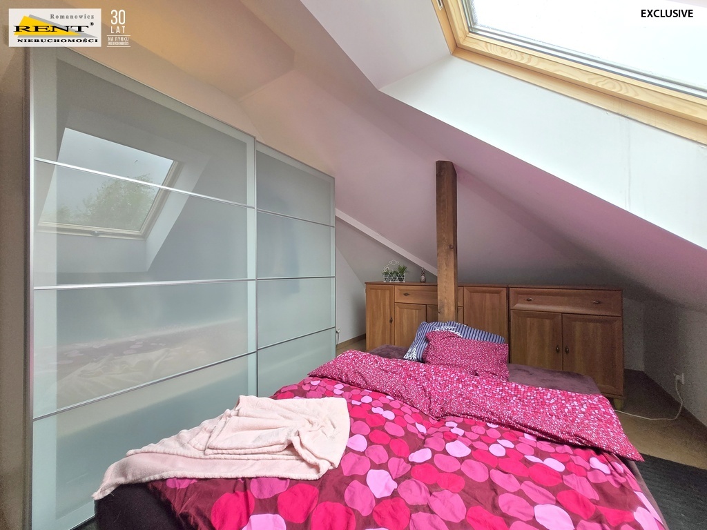 Dom z ogrodem, 6pokoi, 2garaże, wejście do lasu (12)