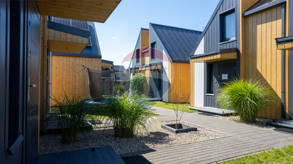 Dom 330 m od zejścia na plażę: Mielenko 4A (1)