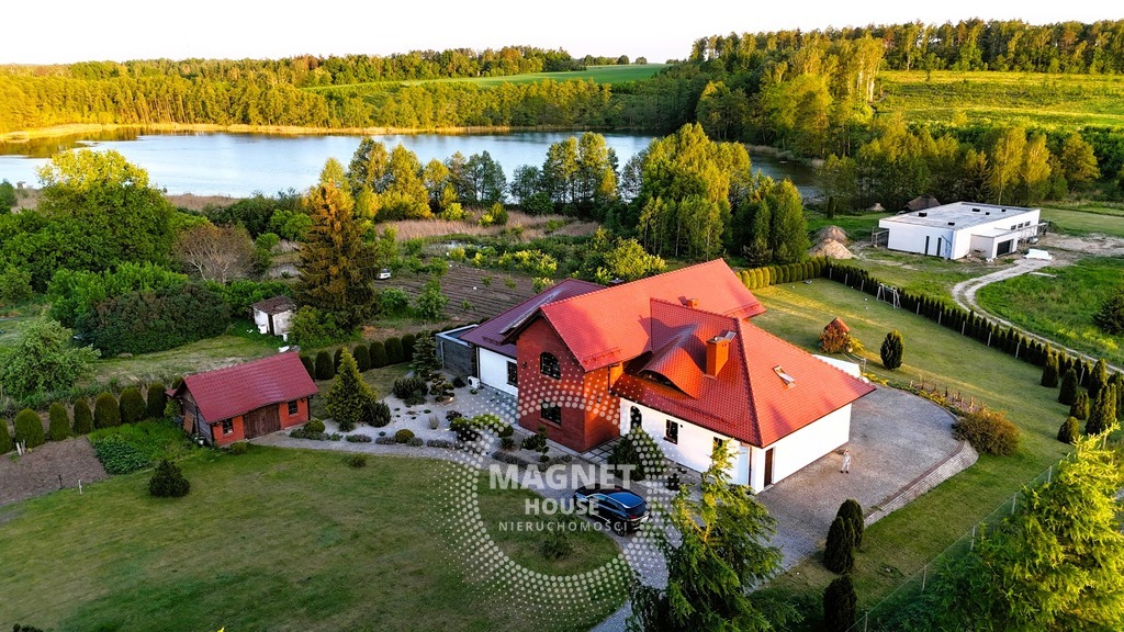 Wyjątkowy dom nad jeziorem z basenem i sauną (2)