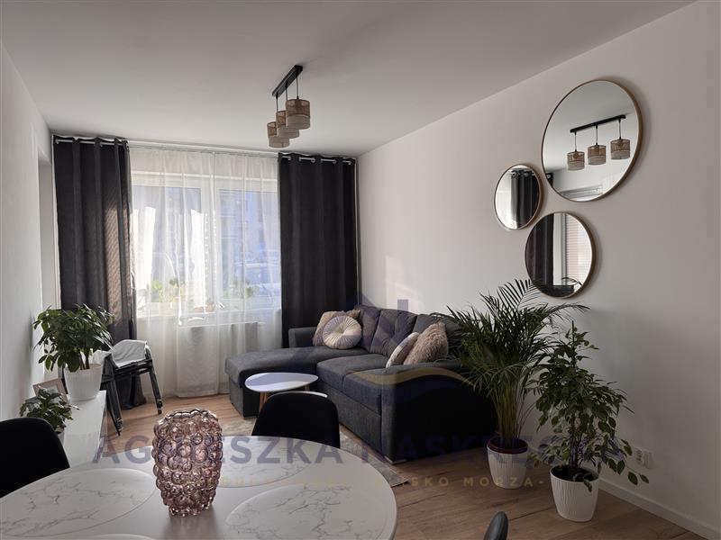 Atrakcyjne, umeblowane mieszkanie 2 pokojowe w bud (2)