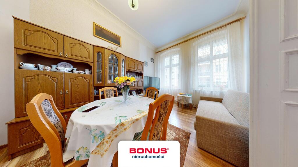 3 pokoje z balkonem w odnowionej kamienicy (2)