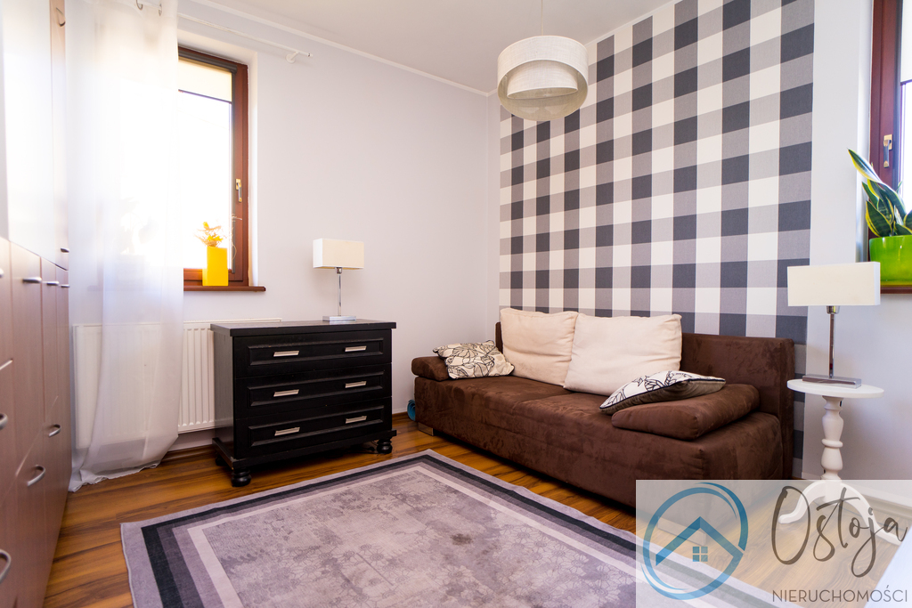 Wolnostojący Dom - z lokalem handlowym - Podjuchy (5)