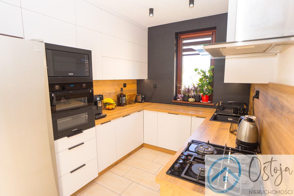 Wolnostojący Dom - z lokalem handlowym - Podjuchy (9)