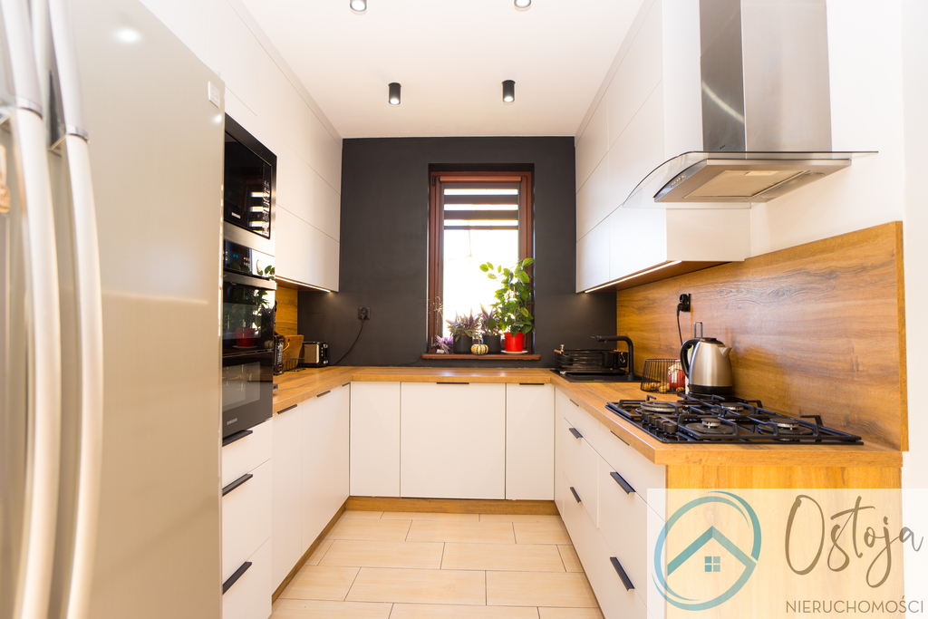 Wolnostojący Dom - z lokalem handlowym - Podjuchy (10)