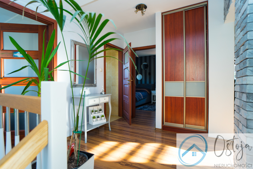 Wolnostojący Dom - z lokalem handlowym - Podjuchy (12)