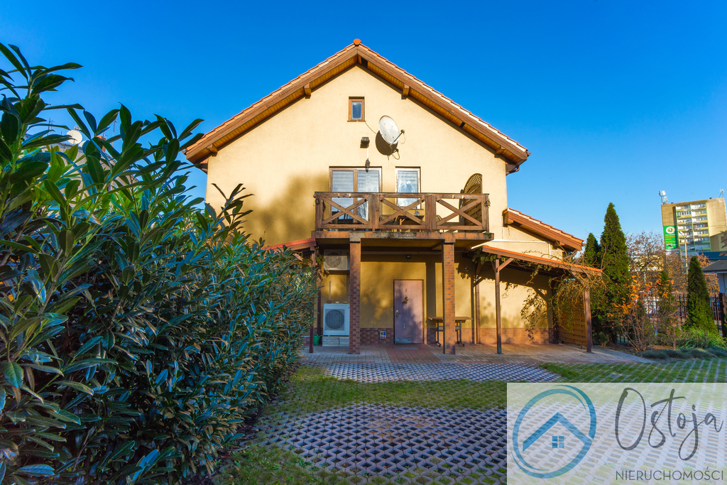 Wolnostojący Dom - z lokalem handlowym - Podjuchy (15)