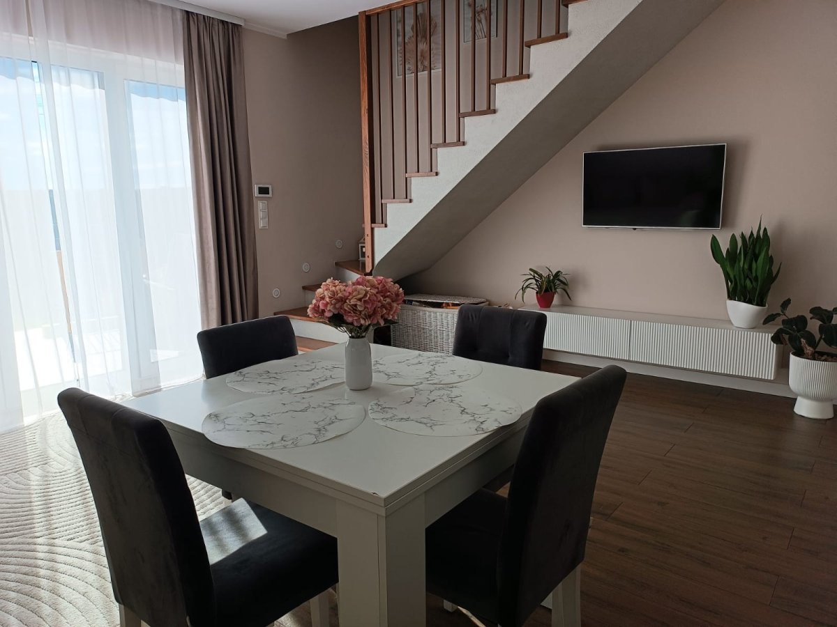 Grzędzice - Nowoczesny dom w zielonej enklawie (1)