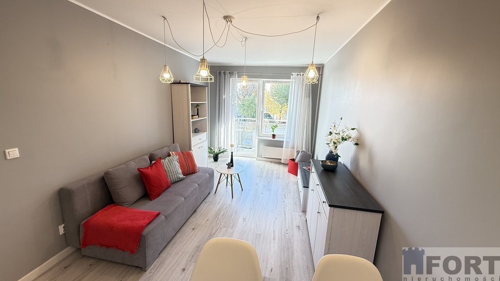 Kawalerka przy Potulickiej, do wprowadzenia (2)