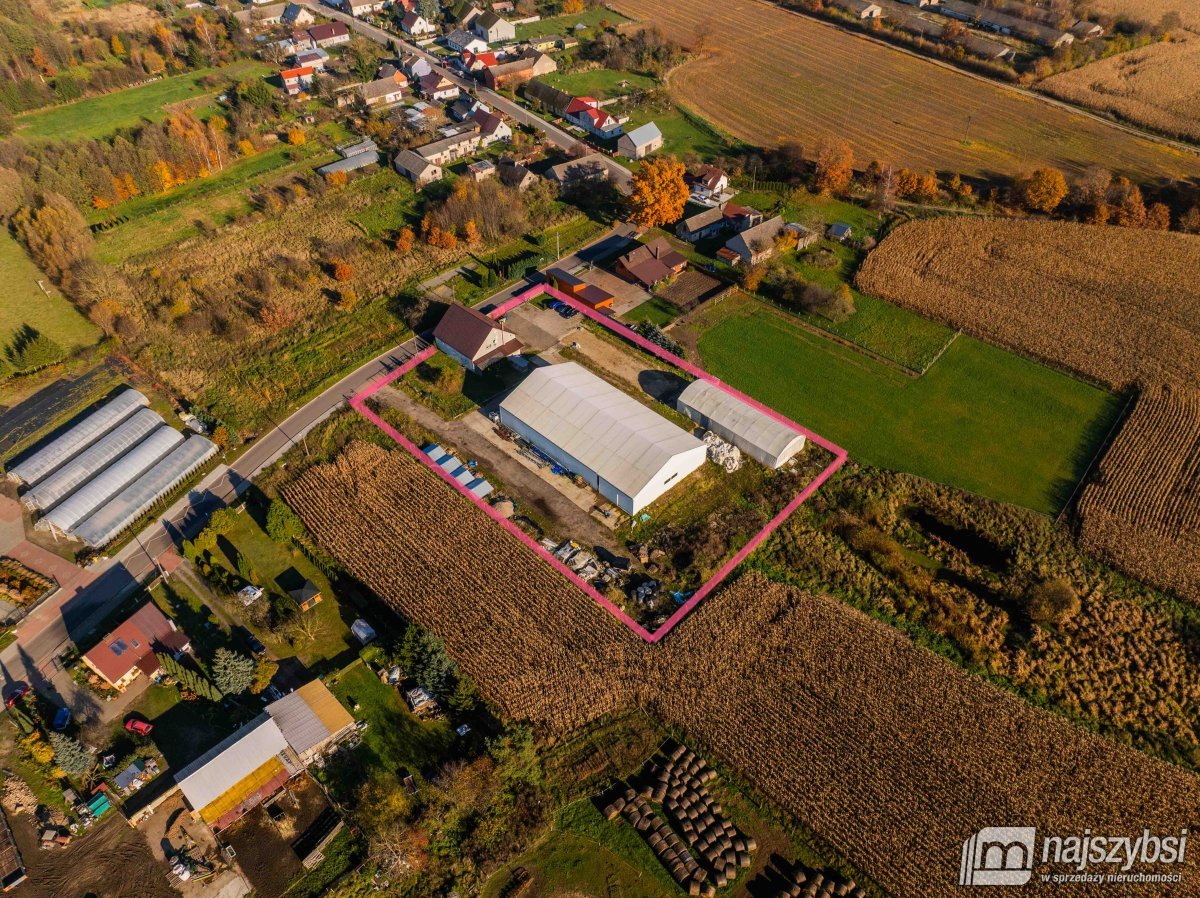 Bienice - hale  z budynkiem  mieszkalnym (1)