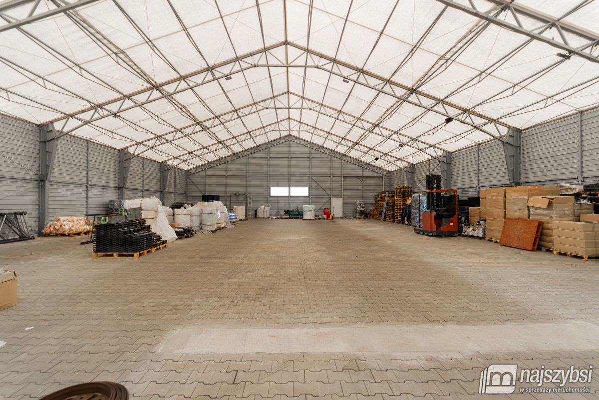 Bienice - hale  z budynkiem  mieszkalnym (12)