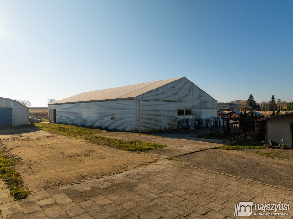 Bienice - hale  z budynkiem  mieszkalnym (5)