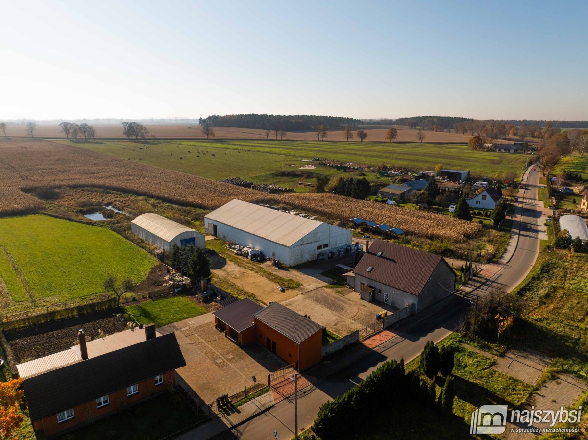 Bienice - hale  z budynkiem  mieszkalnym (6)