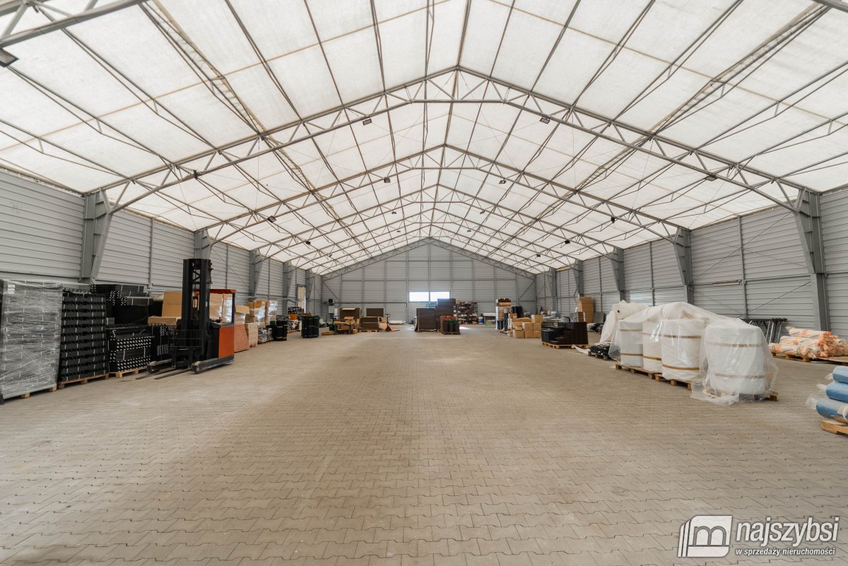 Bienice - hale  z budynkiem  mieszkalnym (9)