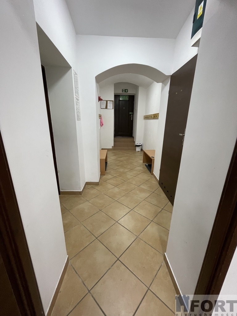 Lokal na gabinety urody, fitness centrum, klubik (5)