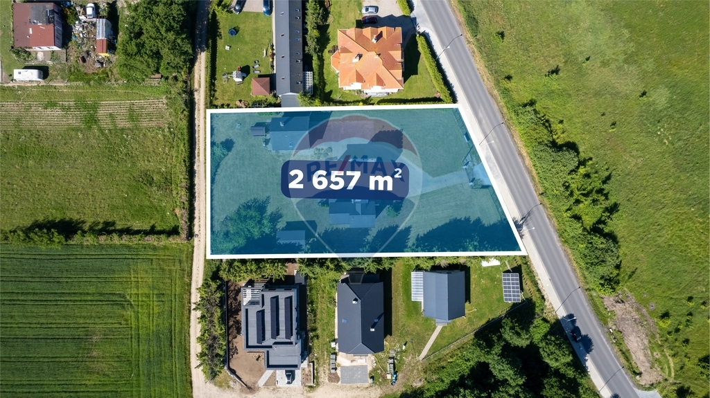 Rodzinna rezydencja z potencjałem pensjonatowym! (2)