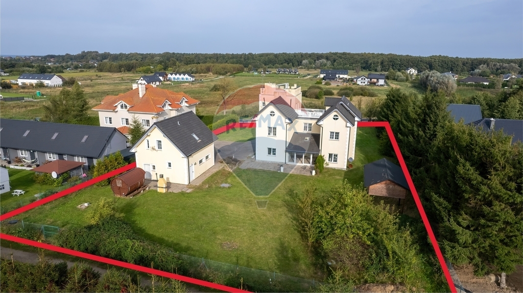 Rodzinna rezydencja z potencjałem pensjonatowym! (2)