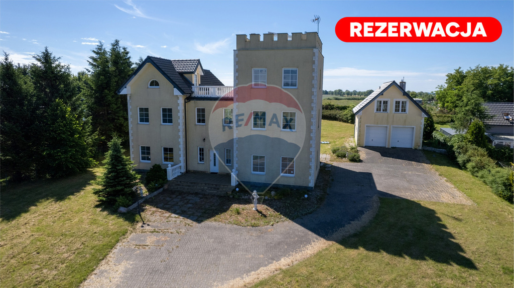 Rodzinna rezydencja z potencjałem pensjonatowym! (1)