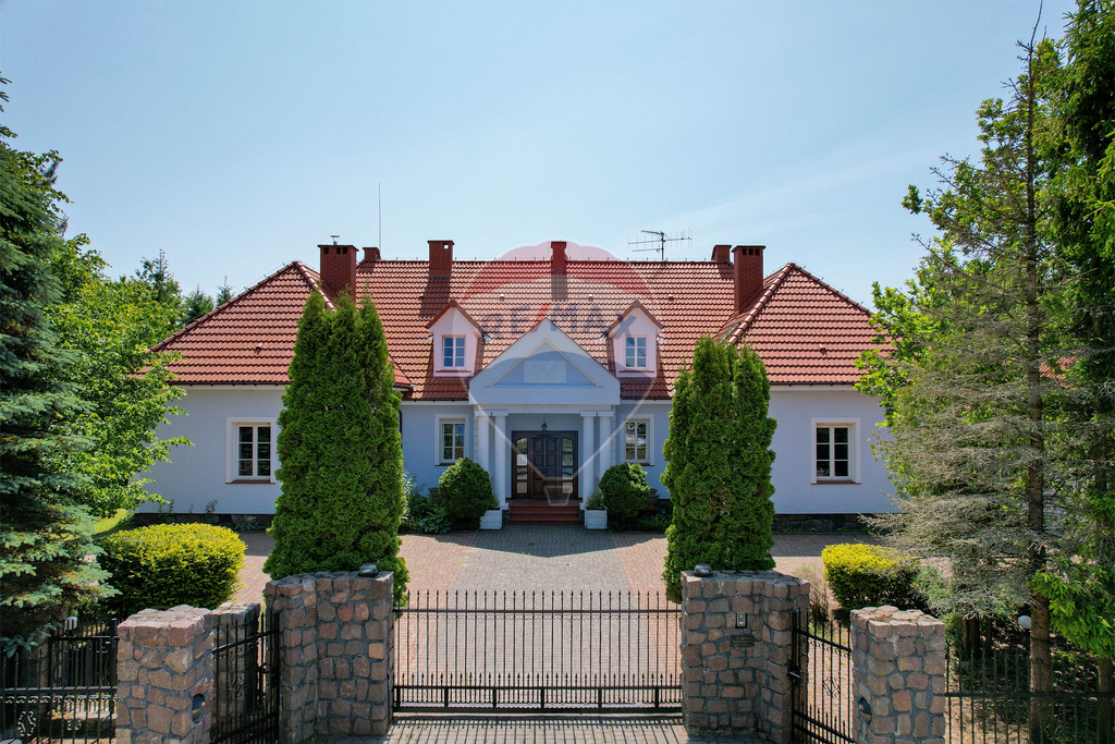 Willa z przestronnymi wnętrzami w Nowych Bielicach (5)