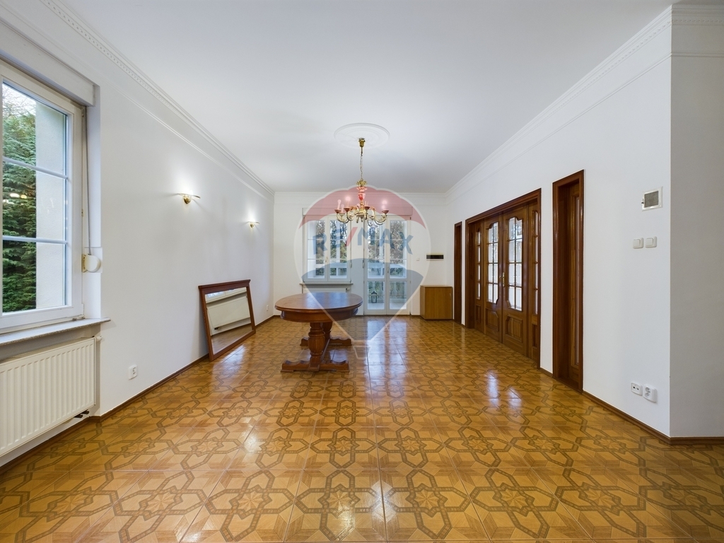 Willa z przestronnymi wnętrzami w Nowych Bielicach (20)