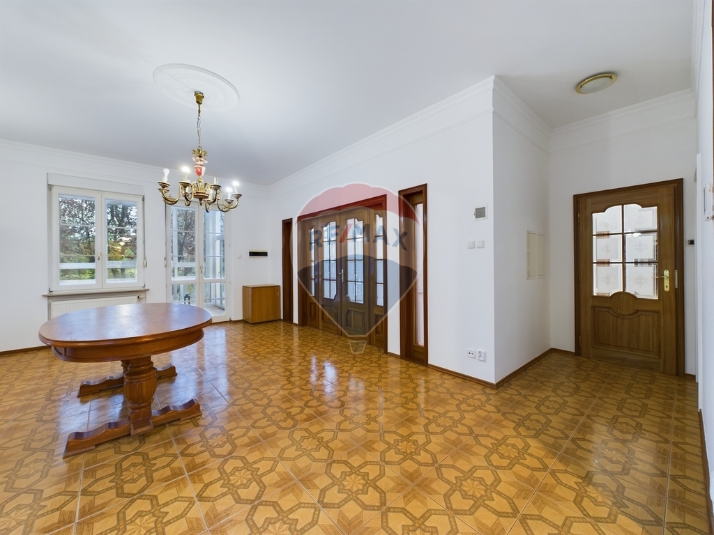 Willa z przestronnymi wnętrzami w Nowych Bielicach (21)