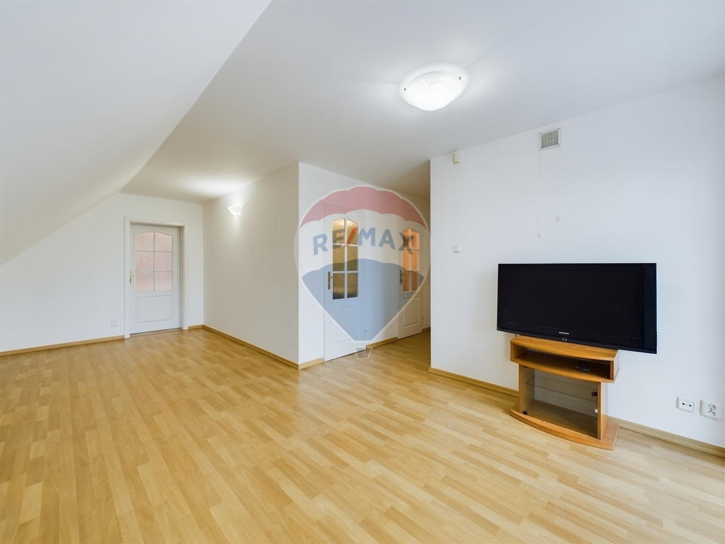 Willa z przestronnymi wnętrzami w Nowych Bielicach (30)