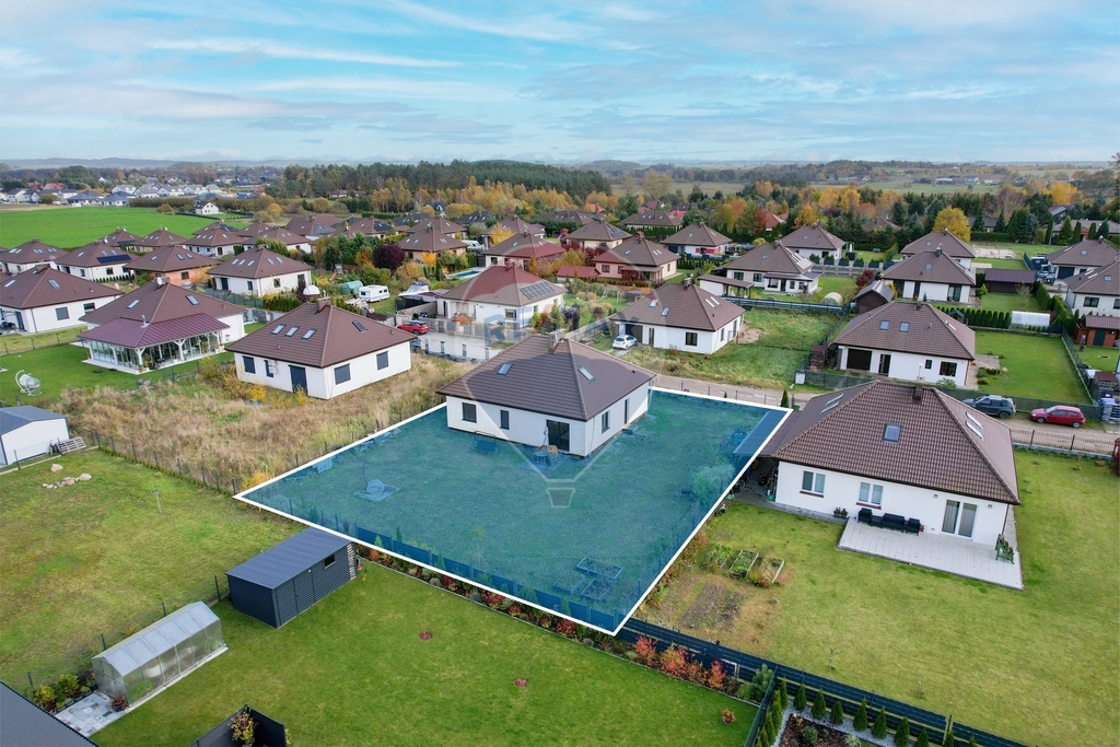 Urokliwy dom w Konikowie z ogrodem! (13)