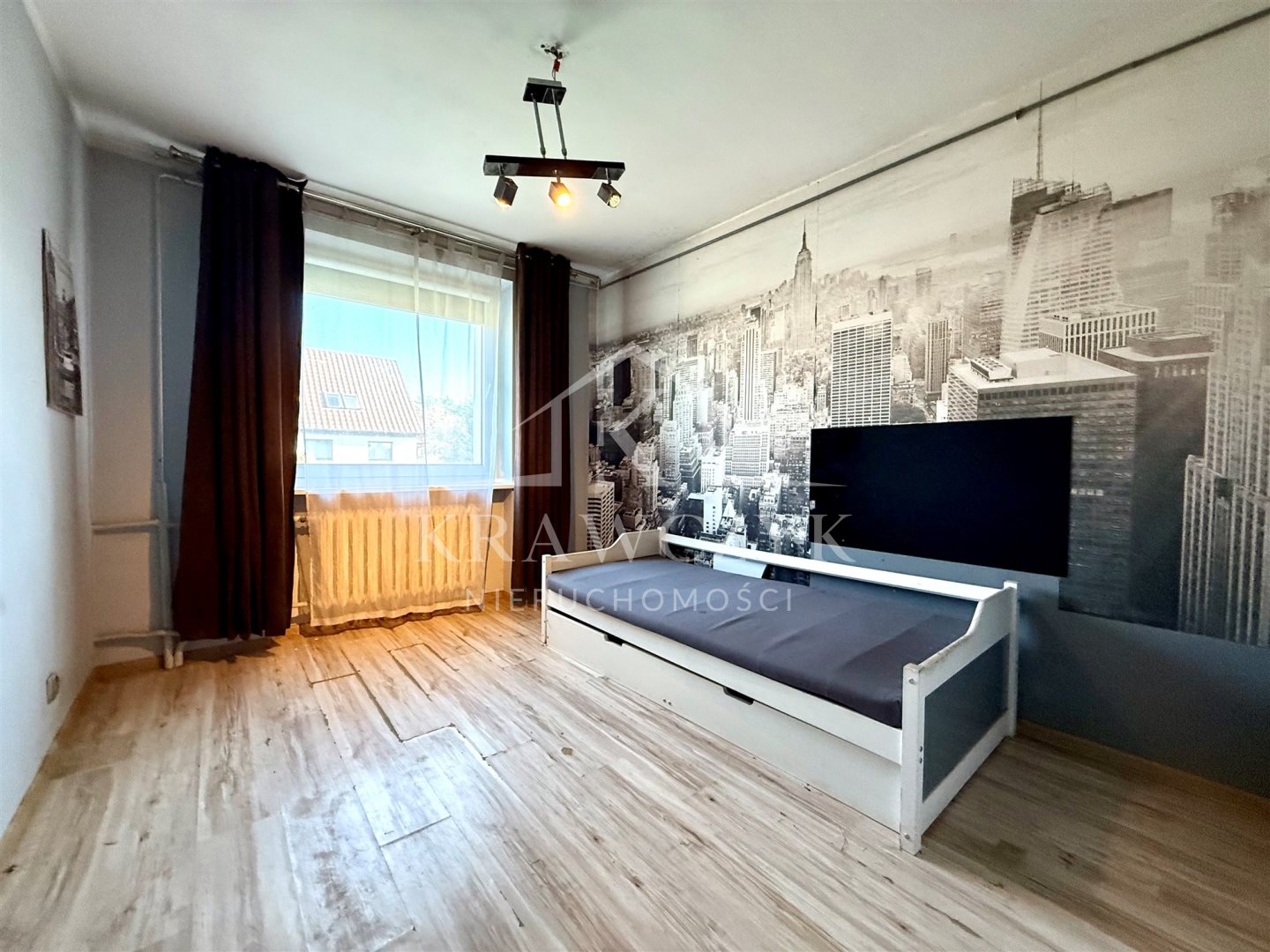 DOM W ZABUDOWIE SZEREGOWEJ Z LOKALEM - PRAWOBRZEŻE (10)