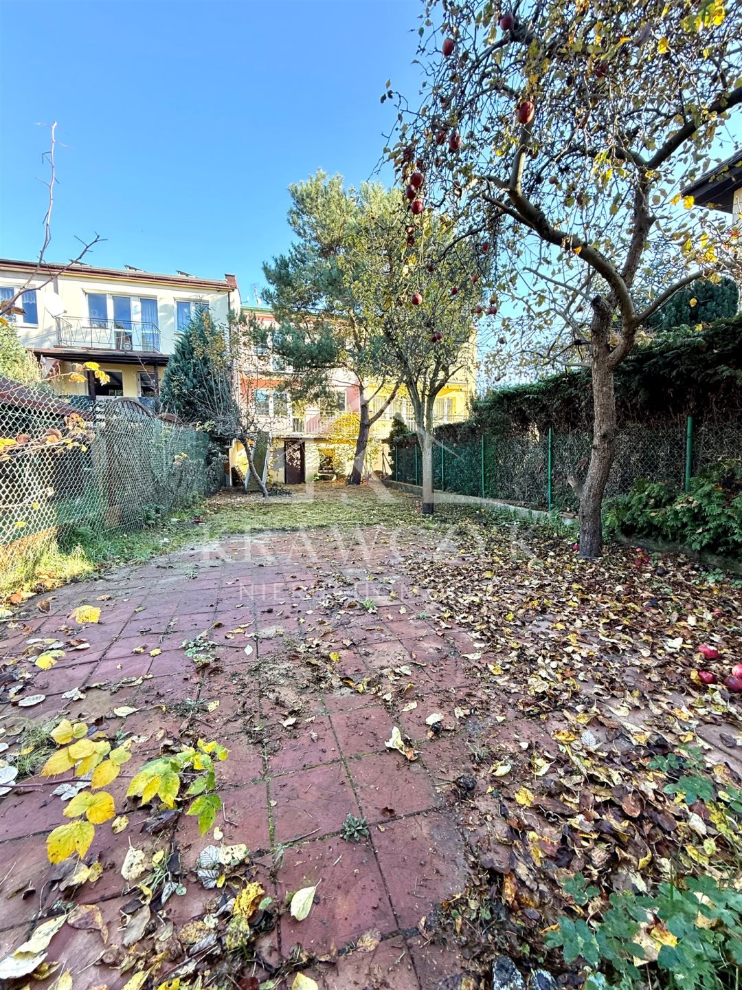 DOM W ZABUDOWIE SZEREGOWEJ Z LOKALEM - PRAWOBRZEŻE (19)