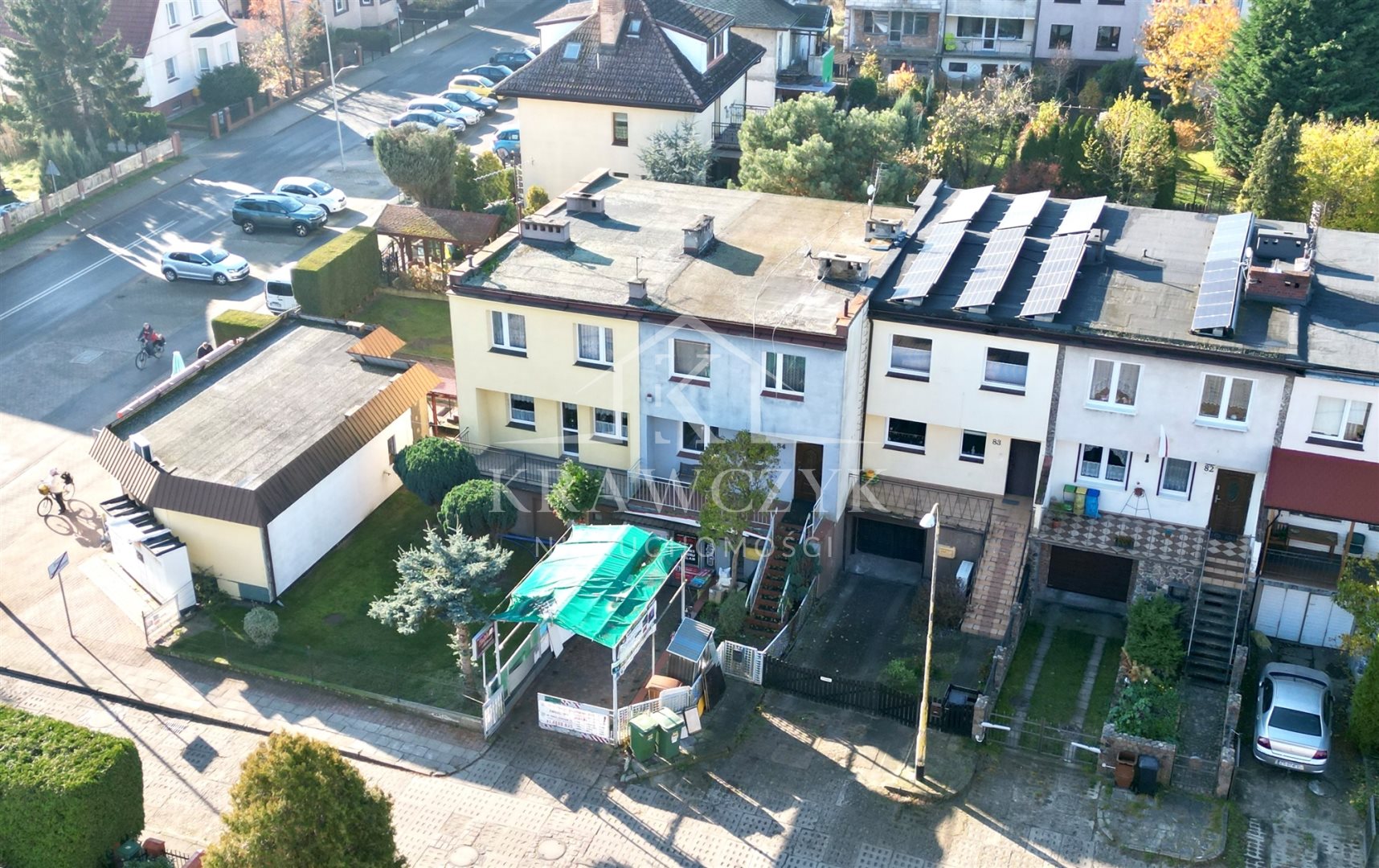 DOM W ZABUDOWIE SZEREGOWEJ Z LOKALEM - PRAWOBRZEŻE (2)