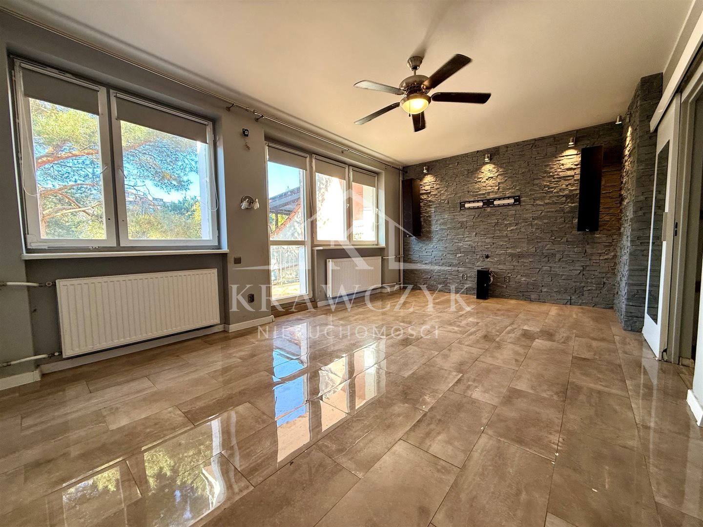 DOM W ZABUDOWIE SZEREGOWEJ Z LOKALEM - PRAWOBRZEŻE (4)