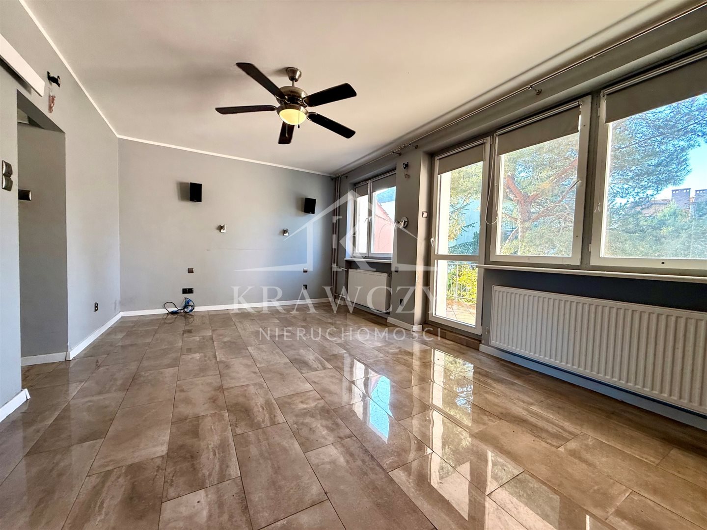 DOM W ZABUDOWIE SZEREGOWEJ Z LOKALEM - PRAWOBRZEŻE (5)