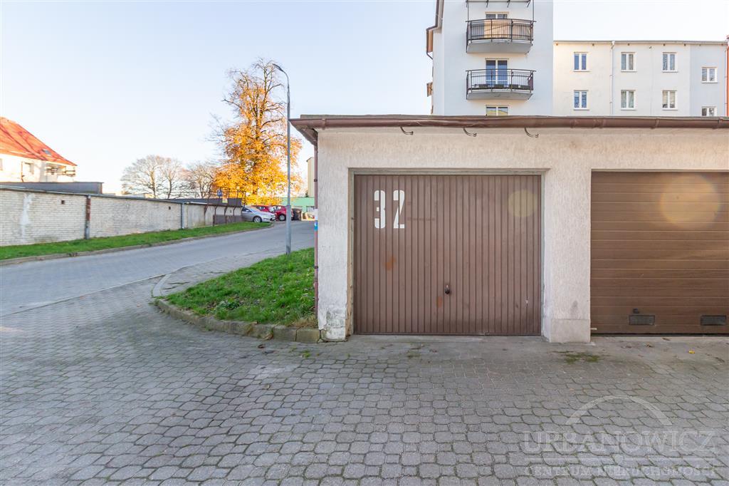 3-pok. mieszkanie na 1 piętrze z loggią i garażem. (13)