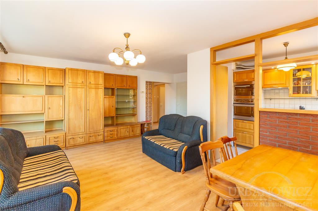 3-pok. mieszkanie na 1 piętrze z loggią i garażem. (3)