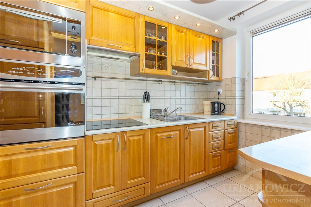 3-pok. mieszkanie na 1 piętrze z loggią i garażem. (5)